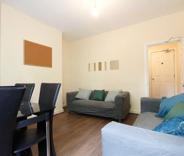 6 Bed Detached House, Addington Road, RG1 - Photo 2