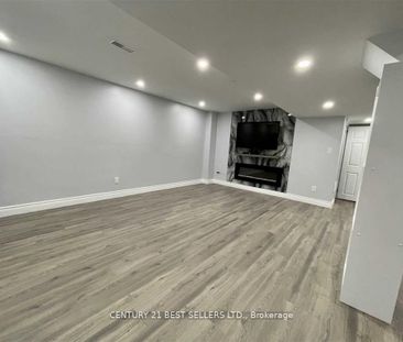 Property For Lease | W7316988 - Photo 4