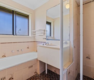 The Perfect Three-Bedroom Family Home! - Photo 2