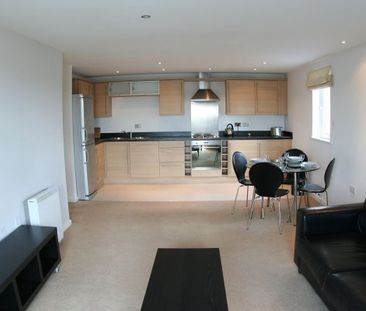 Bryers Court, Grand Central, WA2 - Photo 3