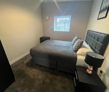 Studio to rent - Photo 5