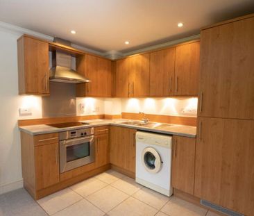 2 bedroom flat to rent - Photo 4