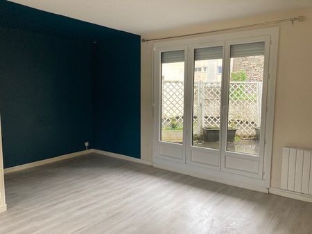 Location Appartement 1 pièce 36m² GRANVILLE 50400 - Photo 4