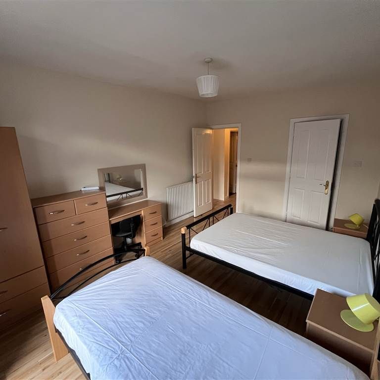 Apt B 52 Wellington Park, Belfast, BT9 6DP - Photo 1