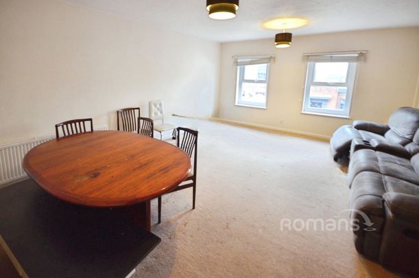 3 bedroom maisonette to rent - Photo 1