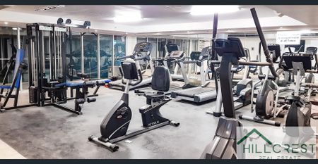 ONE BEDROOM APARTMENT IN ULTRA-CONVENIENT LOCATION | AVAILABLE FROM MID-NOV - Photo 4