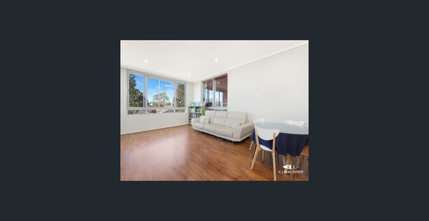 Two Bedroom in ‘eko’ complex with skyline views - Photo 1