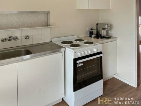 Neat 1 Bedroom Unit - Photo 2