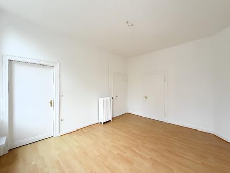 SANIERTE 3-ZIMMERWOHNUNG IM ALTBAU ZU MIETEN! - Foto 3