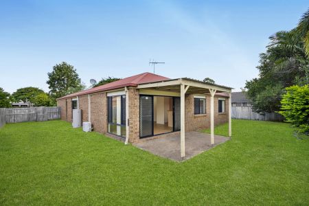 Large Home in Quiet Estate - Photo 3