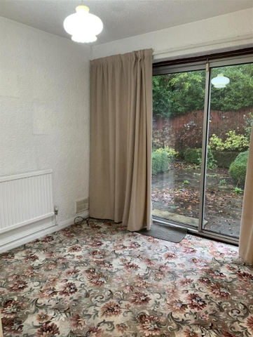 2 bedroom semi-detached bungalow to rent - Photo 2