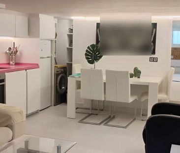 Alquiler de piso en Avenida Ramón y Cajal, 15 - Photo 1