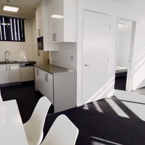 2 bed 2 bath - Photo 2