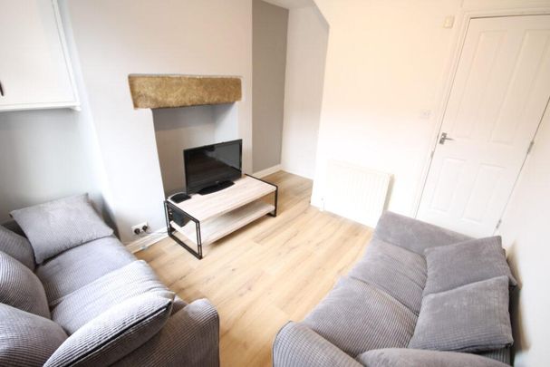 5 bedroom terraced house to rent - Photo 1