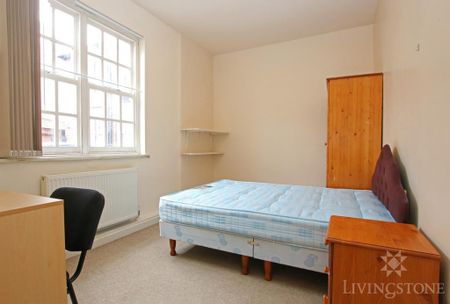 2 bedroom ground floor flat to rent - Photo 3