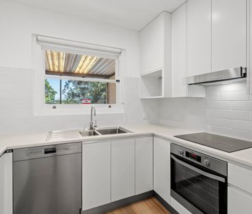 Fully Renovated Character Home in Central CBD Location - Photo 6