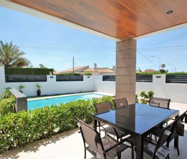 Luxury Villa for rent in Torrevieja, Spain - Photo 6