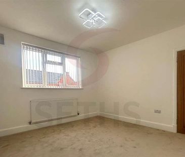 Uppingham Road, Rowlatts Hill, Leicester, LE5 - Photo 1