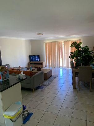 Upper Coomera - Photo 1