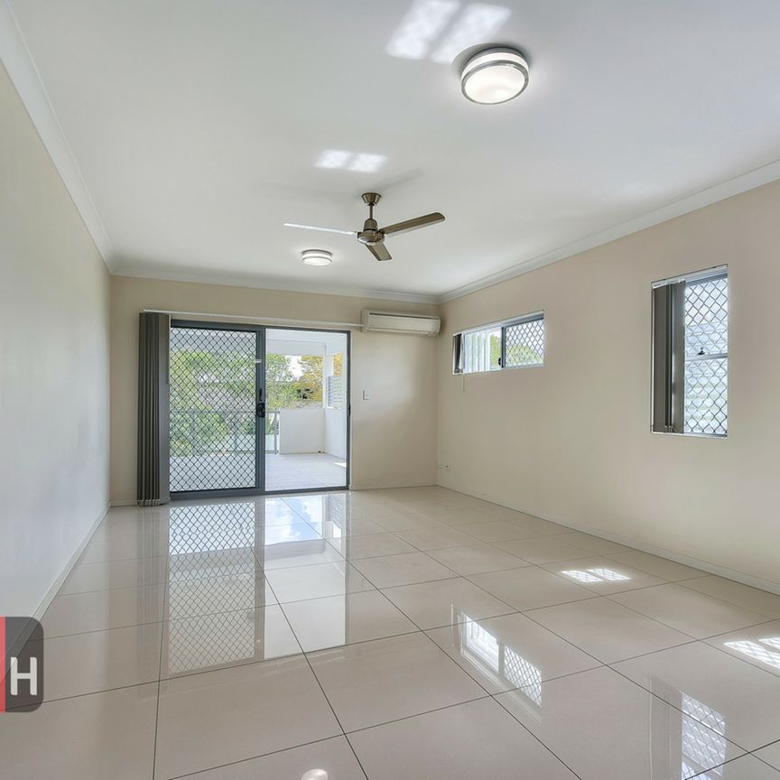 MODERN & AIR CONDITIONED UNIT WITH BIG BREEZY BALCONY - Photo 1