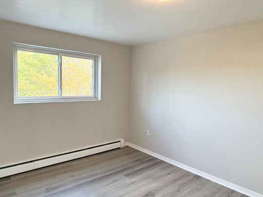 For Lease - 286 VINE Street Unit# 8, St. Catharines, Ontario - Photo 1