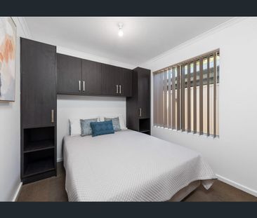 Premium Furnished One Bedroom Apartment. Excellent Location! - Photo 4
