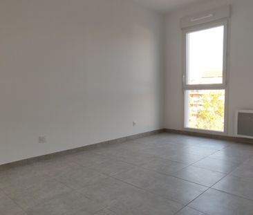 Appartement 3 pièces 59m2 MARSEILLE 14EME 925 euros - Photo 4