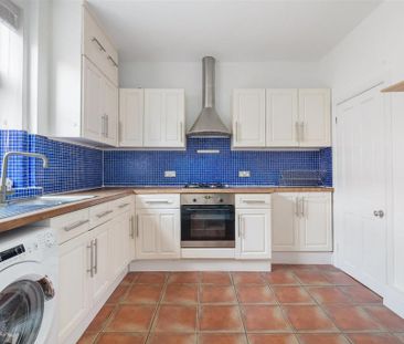 3 bedroom terraced house to rent - Photo 6