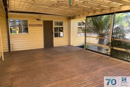 QUAINT FAMILY HOME - Photo 5