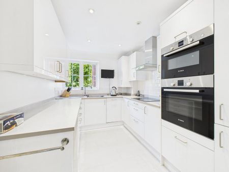 3 bedroom apartment to rent - Photo 4