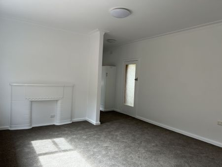 RENOVATED ONE BEDROOM UNIT - Photo 5