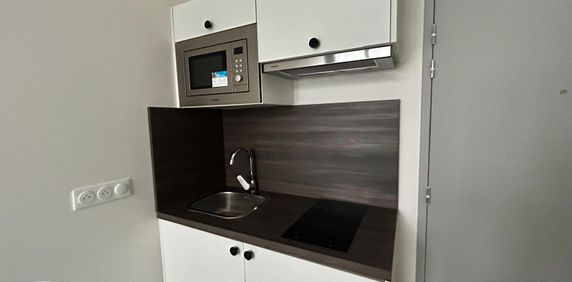 Location Appartement 1 pièce 13m² REIMS 51100 - Photo 2