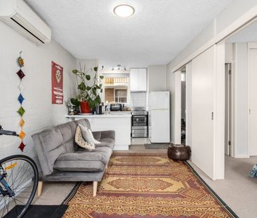 City Convenience, Suburban Charm: Explore Life in Brunswick West - Photo 2
