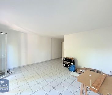 Location Appartement 2 pièces 48m² MONTAUBAN 82000 - Photo 2