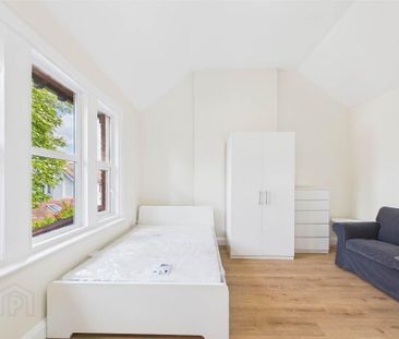 Apt 2, 50 Myrtlefield Park, Belfast, BT9 6NF - Photo 4