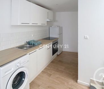 Location Appartement 2 pièces 32m² LA VALENTINE 11ème - Photo 5