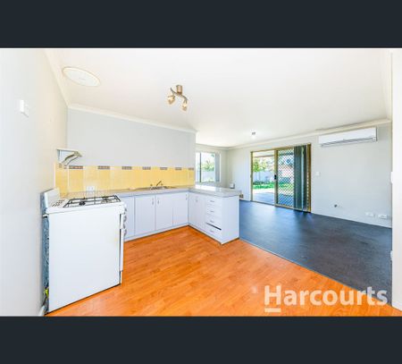 20 Gavarnie Way, Coodanup, WA 6210 - Photo 3