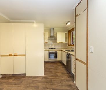 Spacious executive family home! - Photo 1