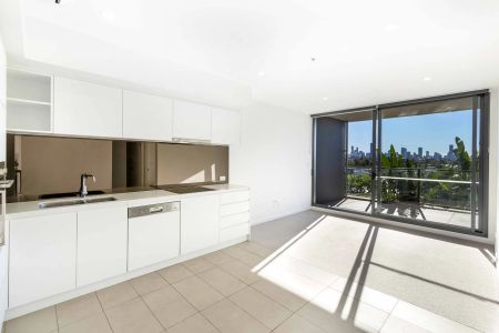 Unit 20503/300 Old Cleveland Road, Coorparoo. - Photo 2