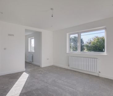 5 bedroom detached house to rent - Photo 2