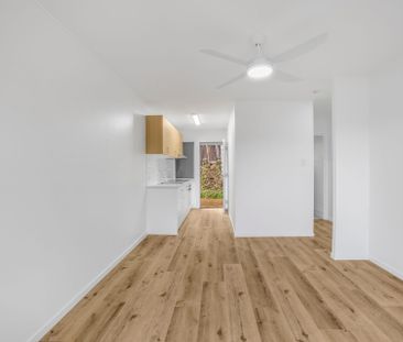 Contemporary Living with Views & Breezes - Photo 6