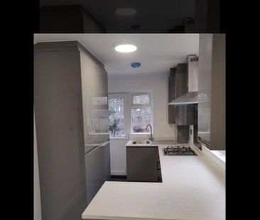 3 Bed Semi-Detached House, Finch Close, NW10 - Photo 2