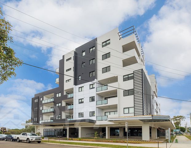 Stylish and spacious 3 bedroom Apartment in Vibrant Area - Photo 1