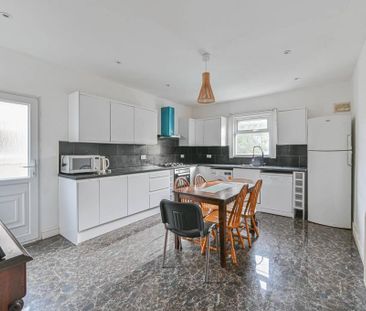 4 bedroom house to rent - Photo 2