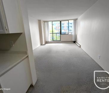 Columbia Place Apartments — [$500 Bonus] 1 Bedroom - Photo 3