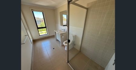 Beautiful 3-Bedroom Home in West Hoxton - Photo 2