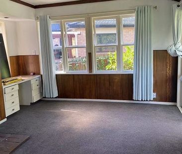 4 Bedroom House With Ample Parking Space - Photo 3