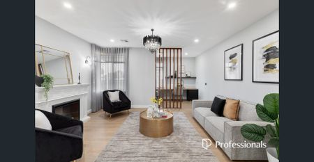 Vogue Single-Level Luxury Family Home with Designer Appeal - Photo 3