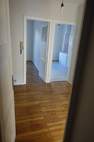 Location Appartement 2 pièces 50m² LYON 7ème - Photo 2