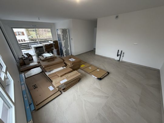 Location Appartement 4 pièces 77m² BRENTHONNE 74890 - Photo 1